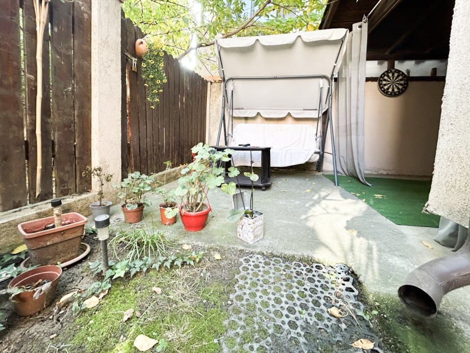 Apartament la pret de garsoniera cu gradina de 35mp + parcare