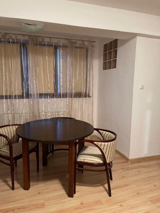 Apartamentul inconjurat de verdeata, langa metrou cu super priveliste