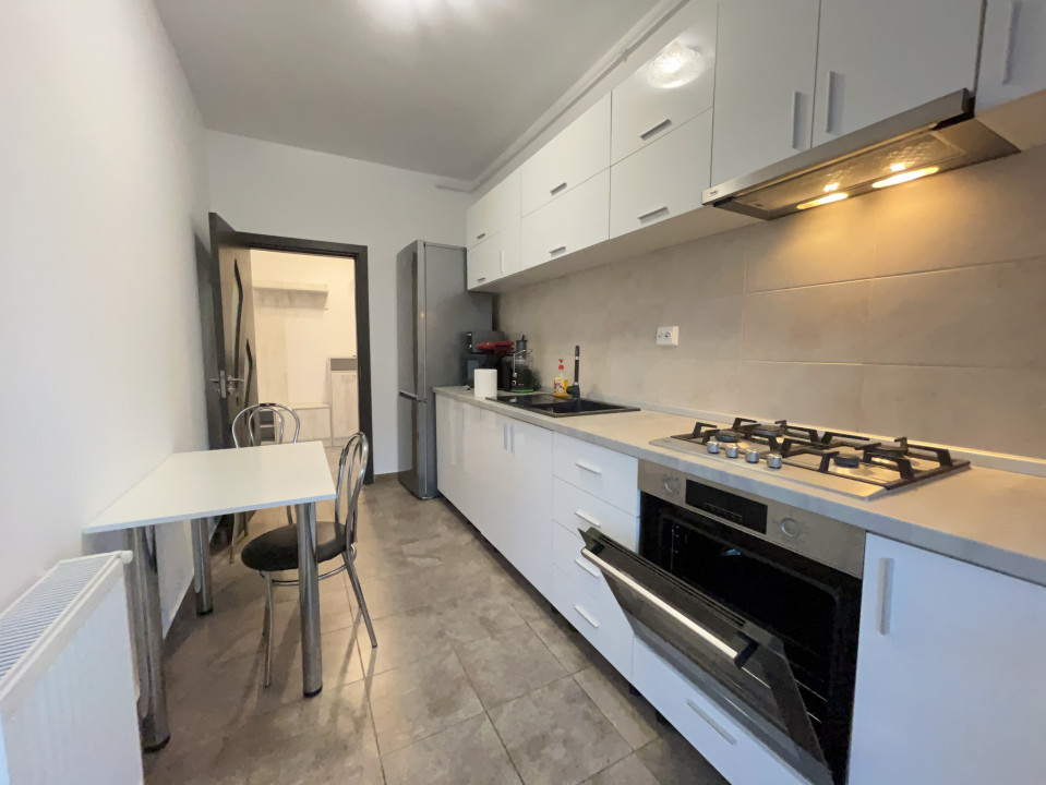 Apartament mare, prima închiriere, complet mobilat și utilat