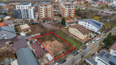 BANEASA - SISESTI, CASA DEMOLABILA 165 MP TOTAL, LOT 680 MP, FRONT 20 M!