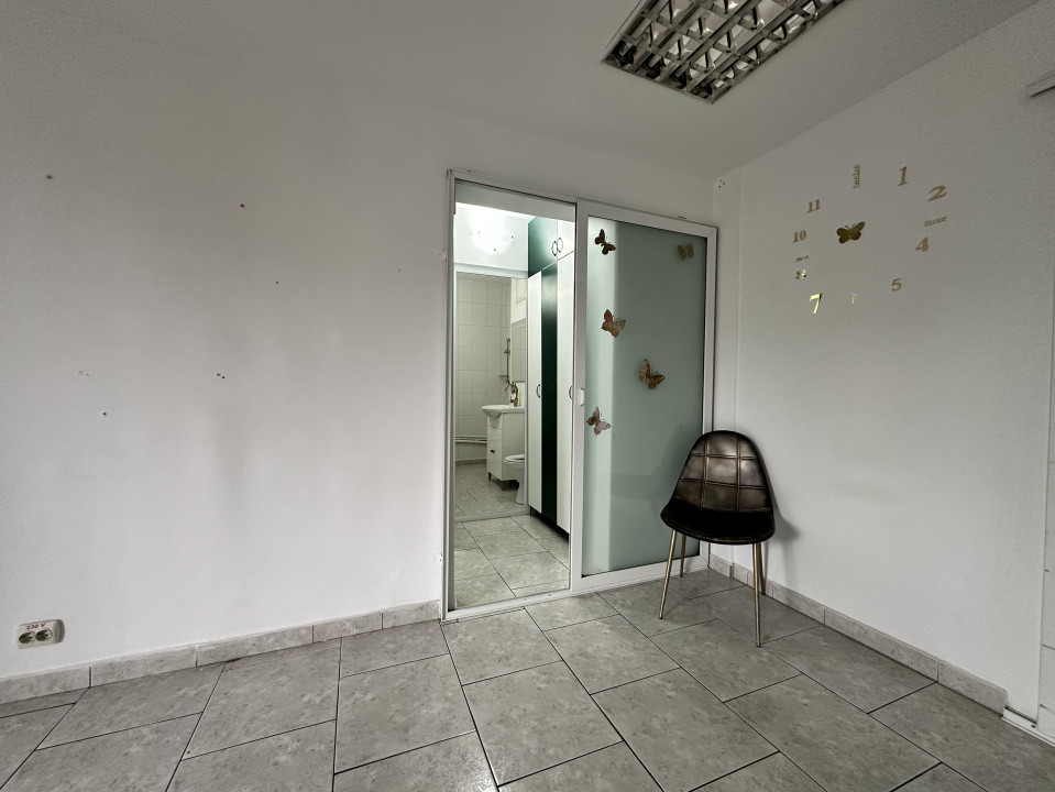 Spațiu comercial, 3 camere, 2 intrari, utilizari multiple, 41mp, VAD