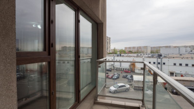 Garsonieră Spațioasă si Luminoasa în Titan, Răsărit de Soare 