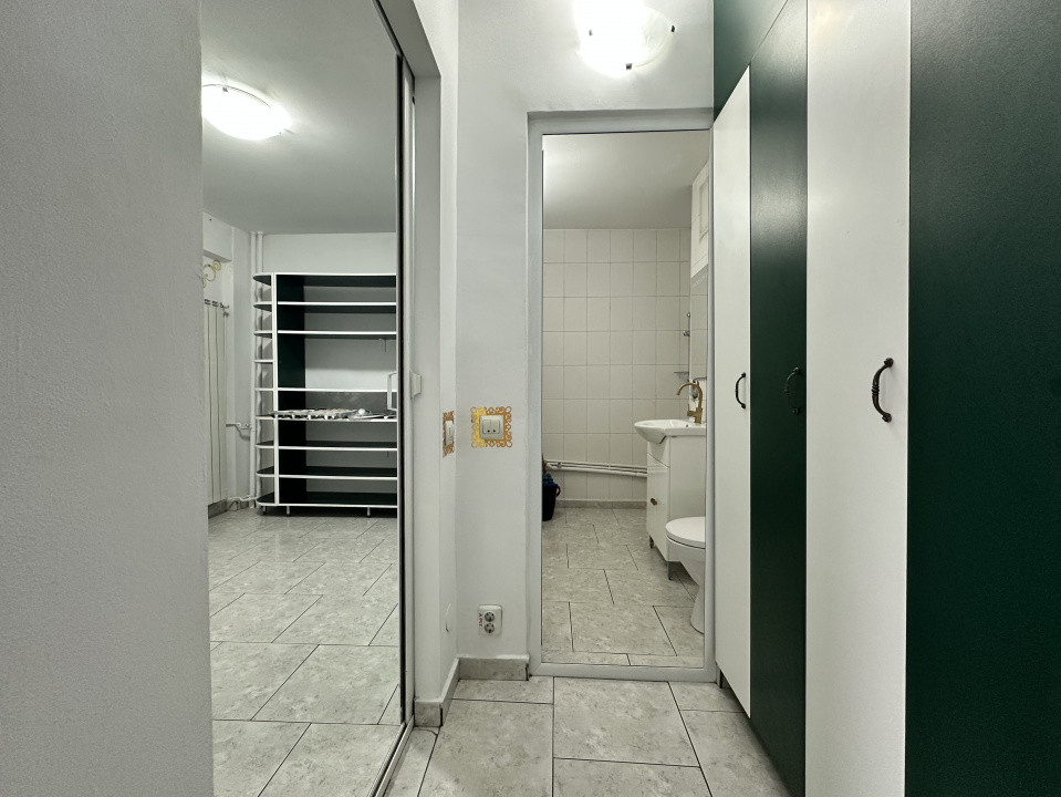 Comision 0: Spatiu comercial cu vad pietonal, intrare din strada