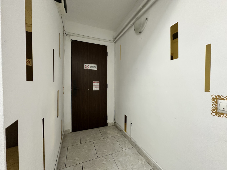 Comision 0: Spatiu comercial cu vad pietonal, intrare din strada