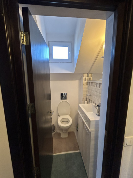 Apartament 6 camere + loft, 200mp in vilă superbă  pe Vasile Lascăr 90