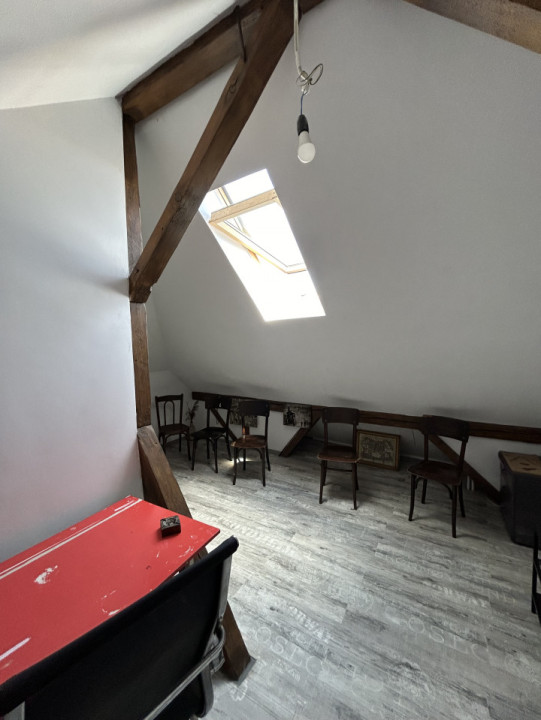 Birou 6 camere + loft, 200mp, ideal pentru activitate internă