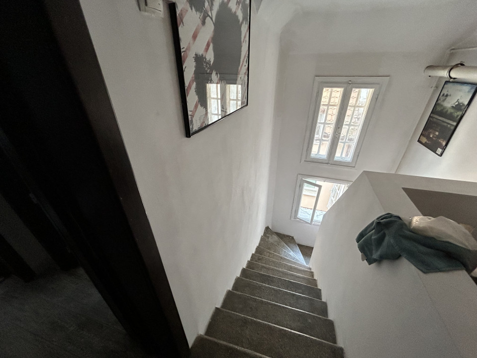 Birou 6 camere + loft, 200mp, ideal pentru activitate internă