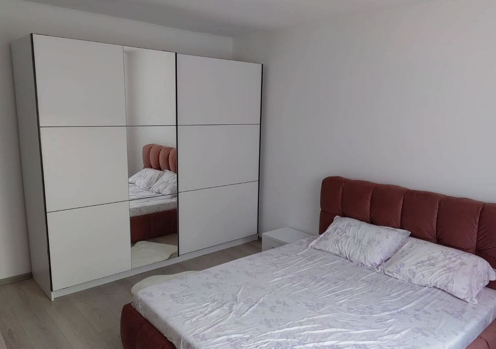 Apartament cu gradina privata ideal familie, renovat, mobilat si utilat