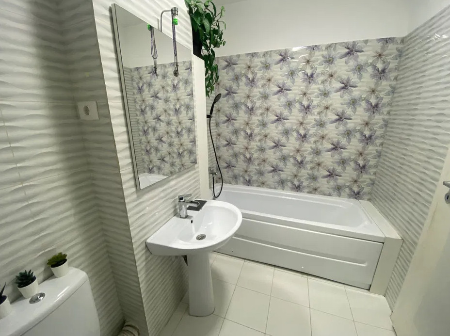 Oază de Lumină și Confort: Apartament 2 Camere mobilat si utilat sau gol