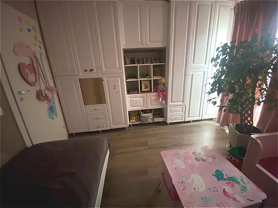 Oază de Lumină și Confort: Apartament 2 Camere mobilat si utilat sau gol